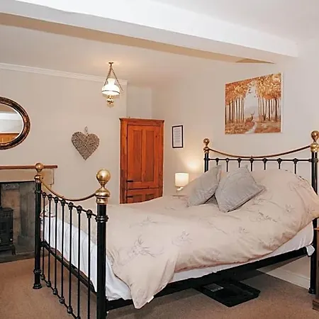 The Street Head 4* West Burton