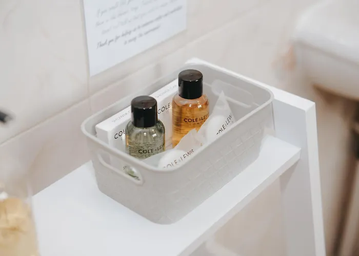 The Street Head Inn 4*